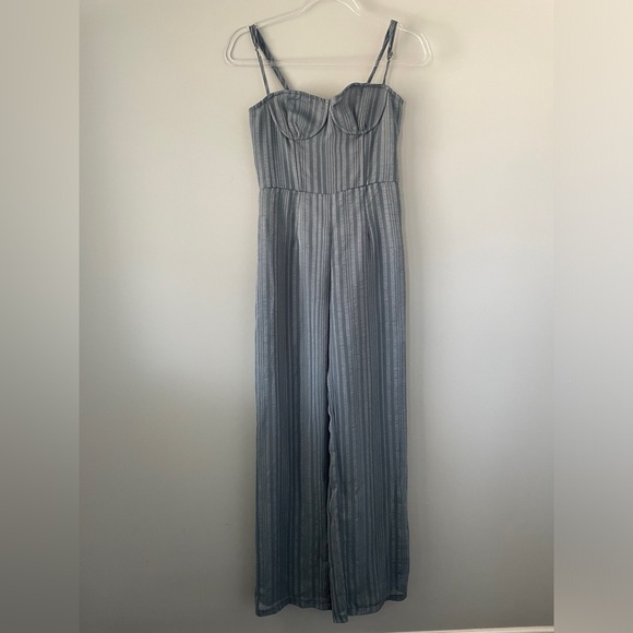 PrettyLittleThing Blue Jumpsuit - Picture 2 of 5